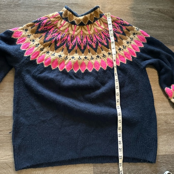 Vibrant Mock Turtle Neck - Picture 4 of 6